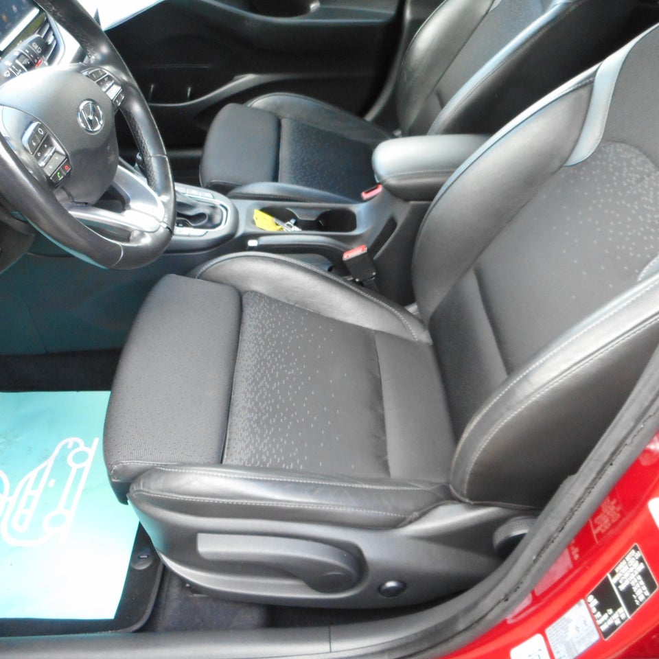 Hyundai i30 1,6 CRDi 136 Premium DCT 5d