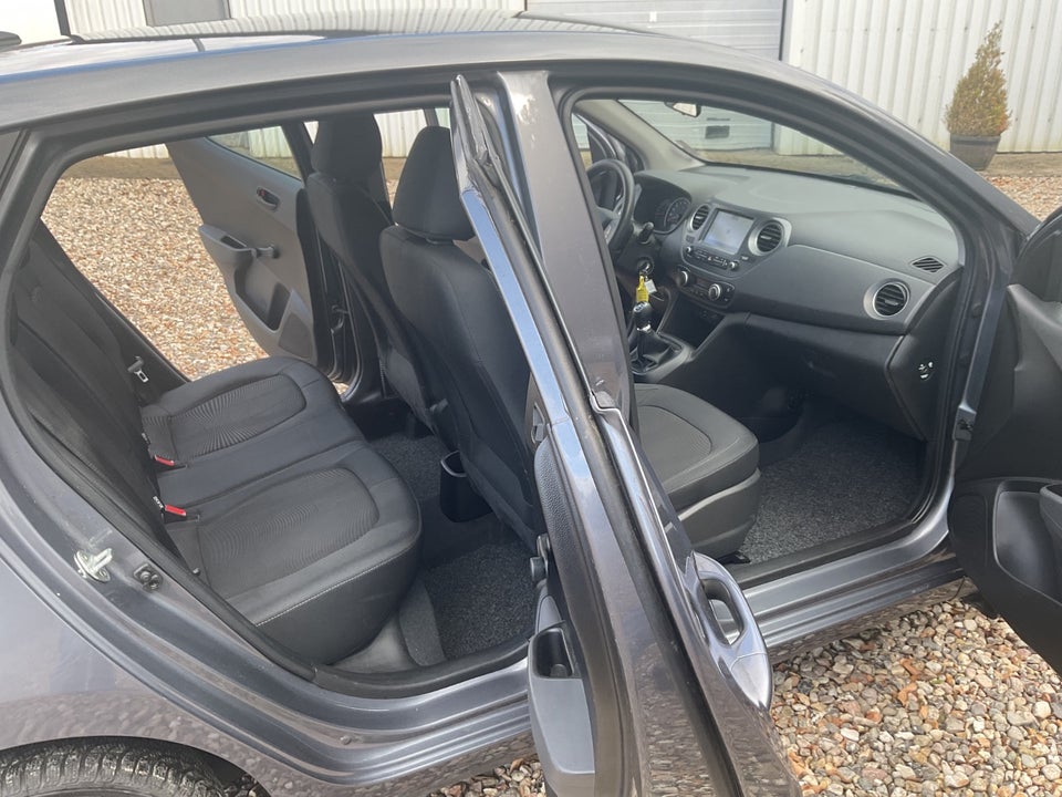 Hyundai i10 1,0 Touch 5d