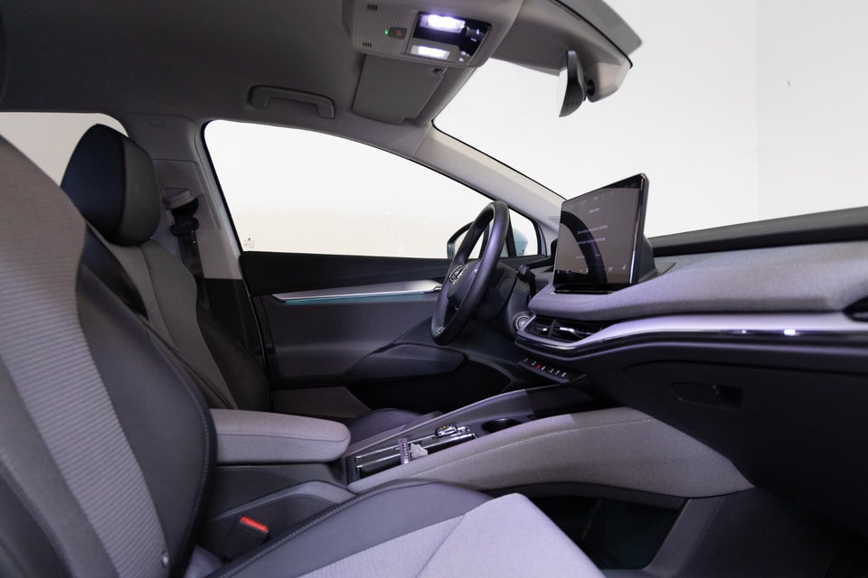 Skoda Enyaq 60 iV Loft 5d