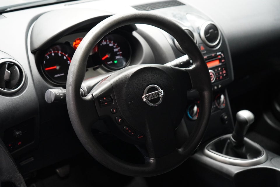 Nissan Qashqai 1,6 Acenta 5d