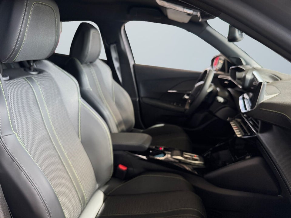 Peugeot e-2008 54 GT 5d