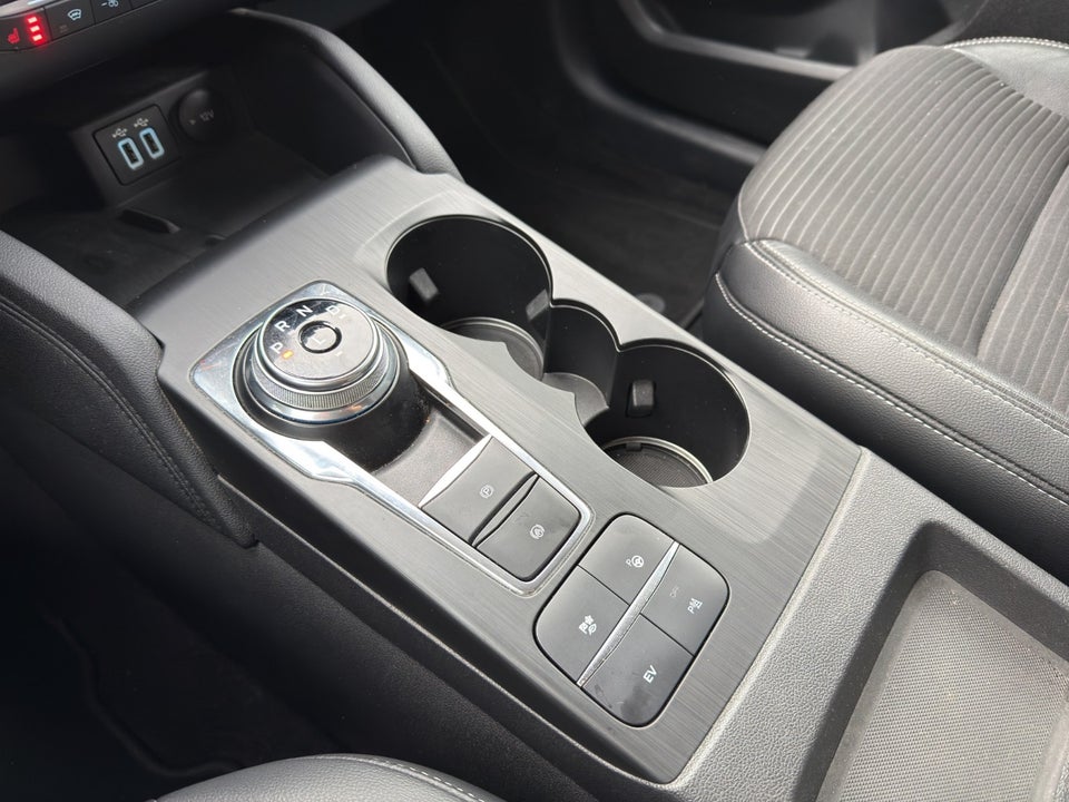 Ford Kuga 2,5 PHEV Titanium X CVT 5d