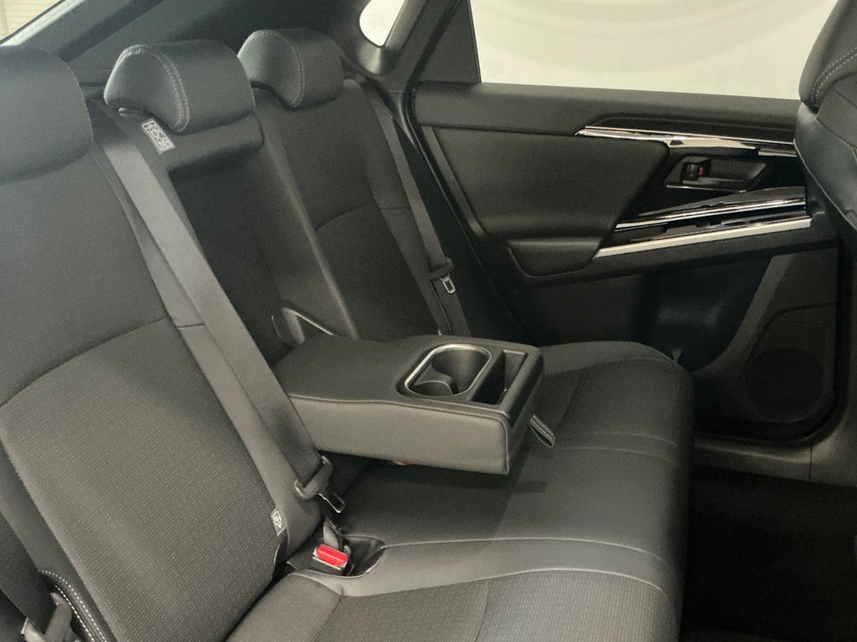 Toyota bZ4X Executive 5d