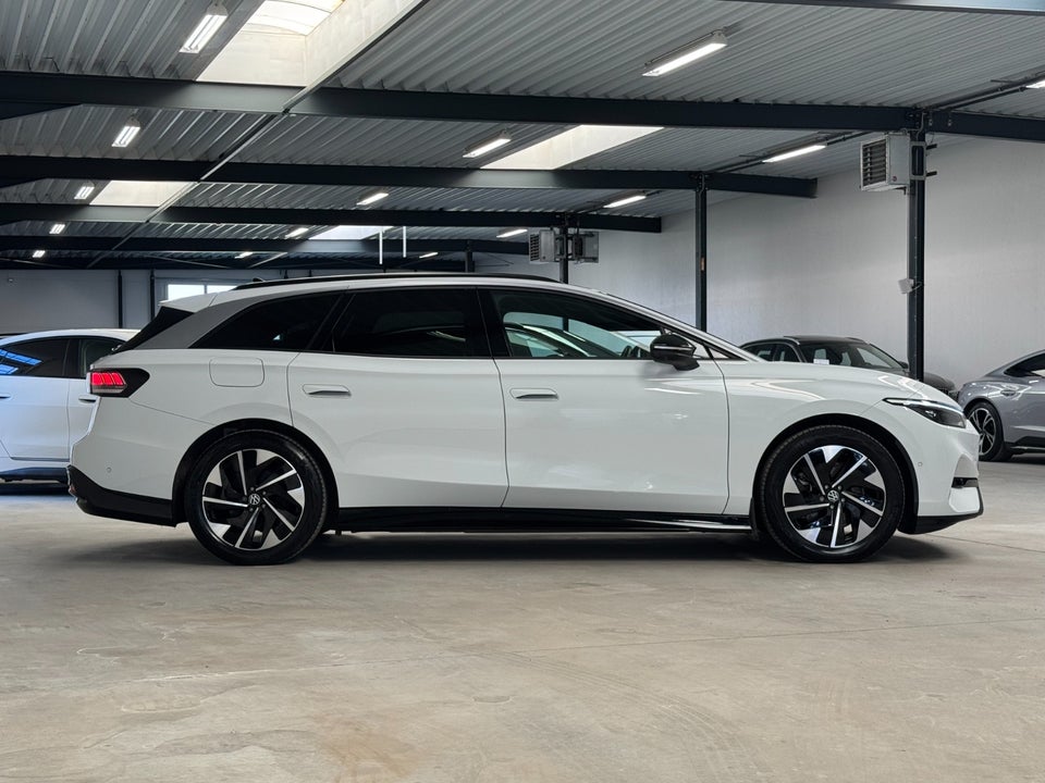 VW ID.7 77 Style Tourer 5d