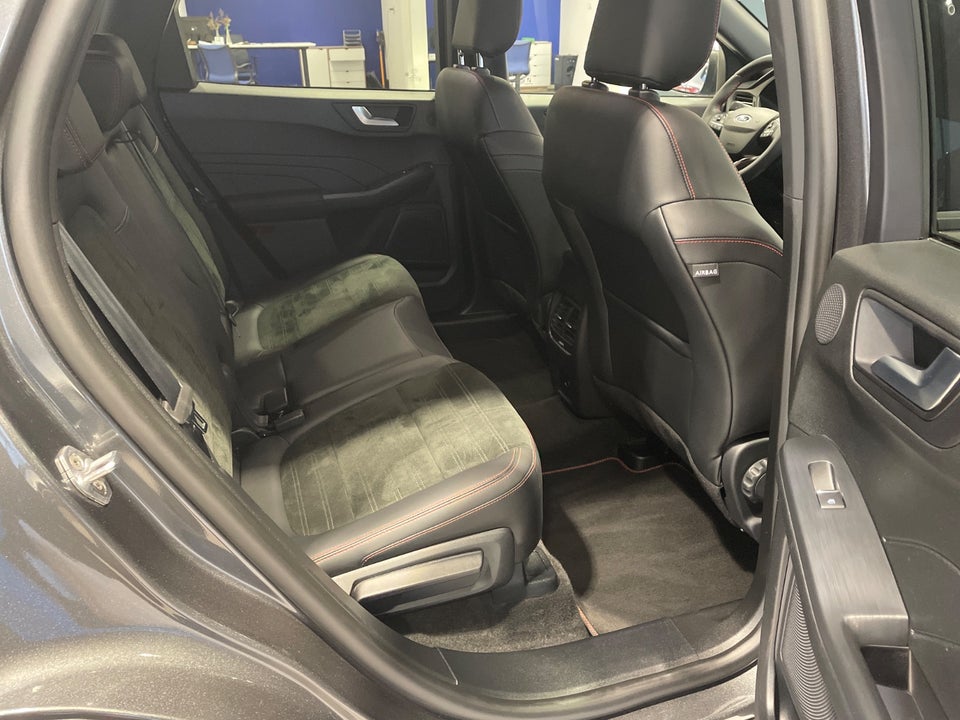 Ford Kuga 2,5 PHEV ST-Line X CVT 5d