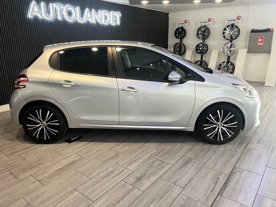Peugeot 208 1,2 VTi Active 5d