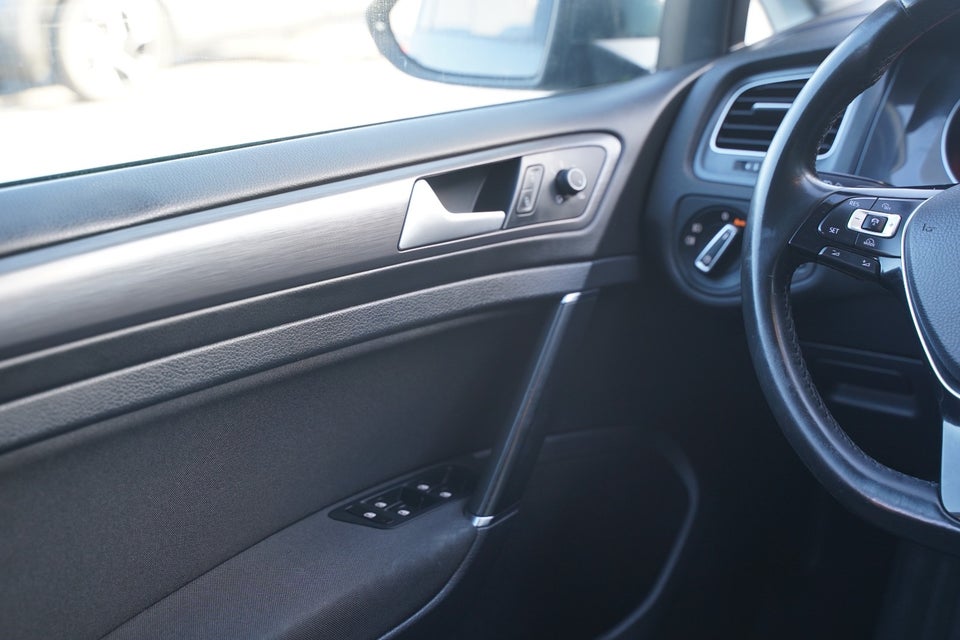 VW Golf VII 1,4 TSi 125 Comfortline Variant DSG 5d