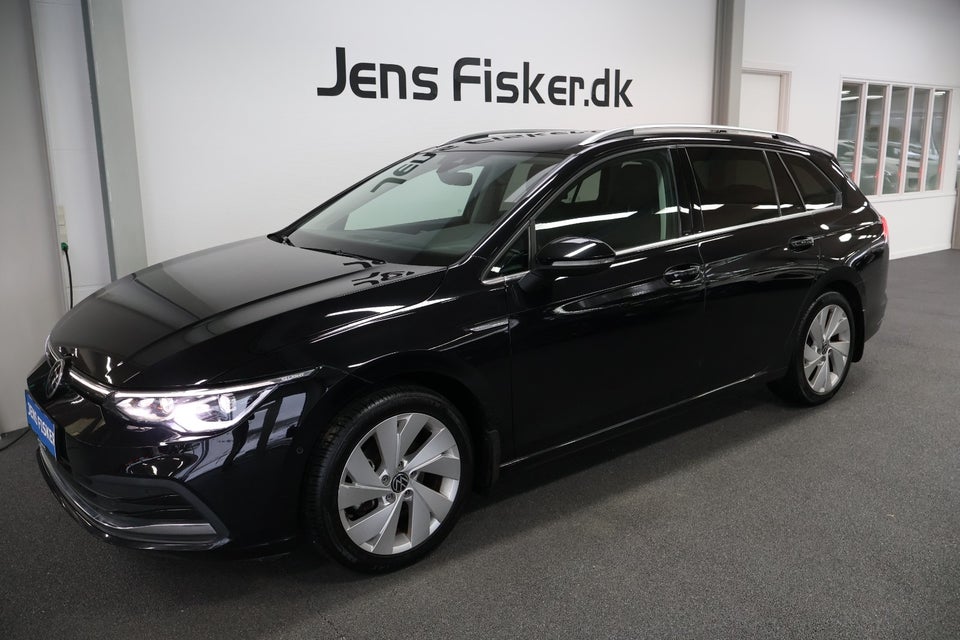 VW Golf VIII 1,5 eTSi 150 Style Variant DSG 5d