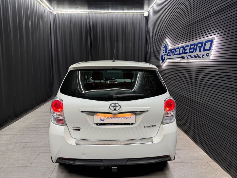 Toyota Verso 1,8 VVT-i T2 MDS Skyview 7prs 5d