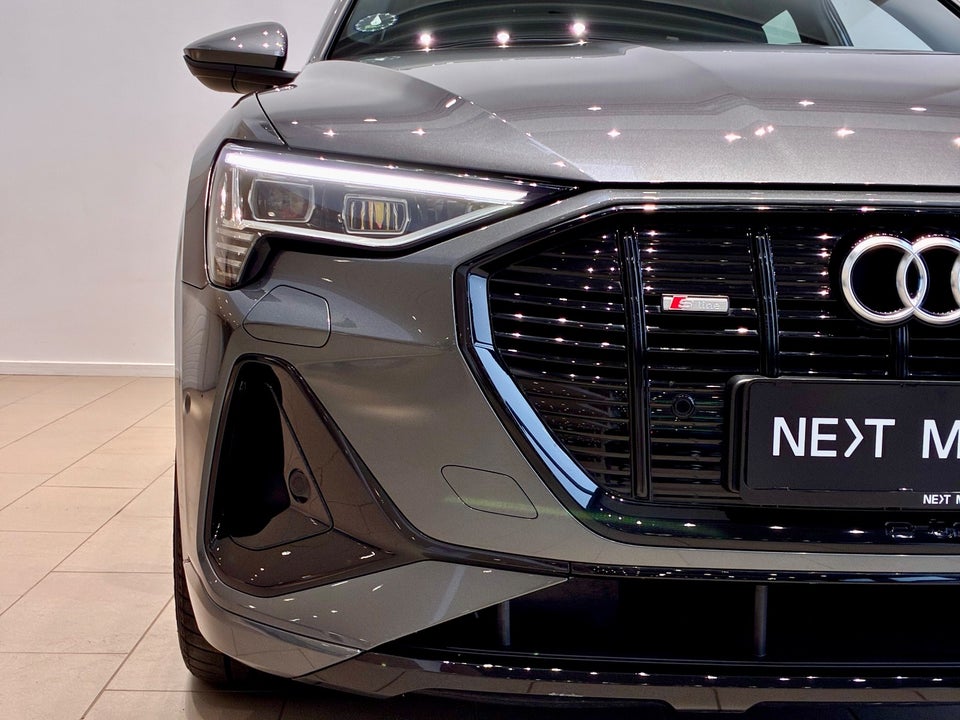 Audi e-tron 55 S-line quattro 5d