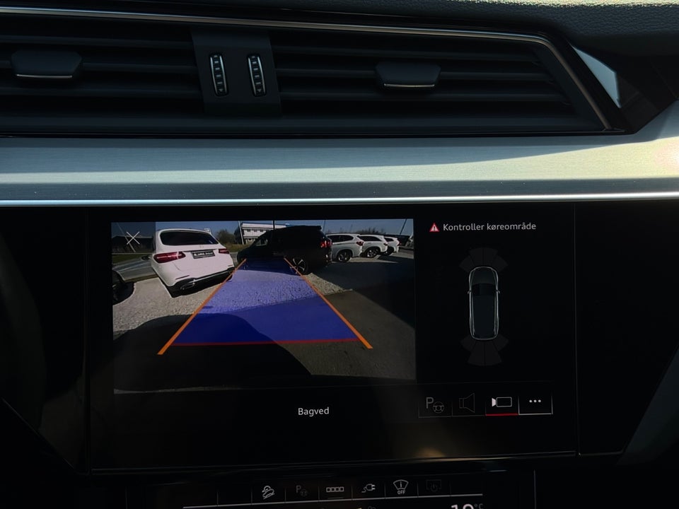 Audi e-tron 55 S-line quattro 5d