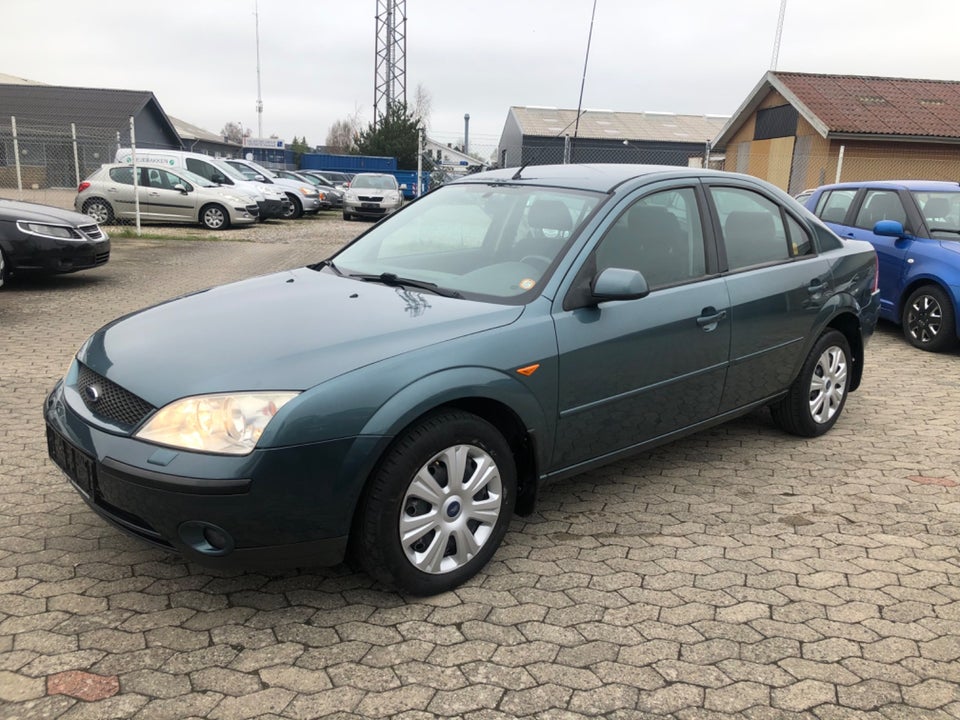 Ford Mondeo 1,8 Trend 4d