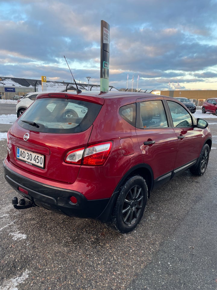 Nissan Qashqai 1,6 Visia 5d