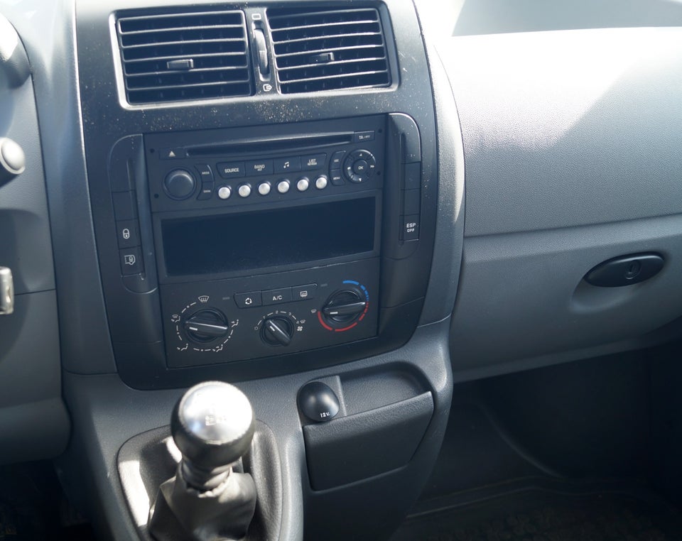 Peugeot Expert 2,0 HDi 120 L1H1 Van 5d