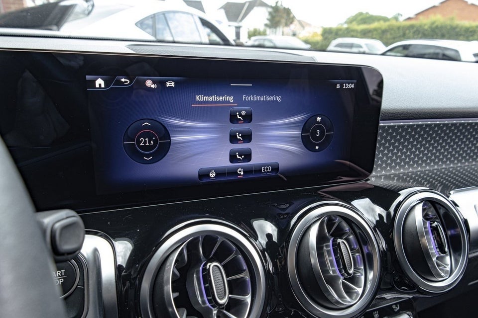 Mercedes EQB300 Progressive 4Matic 7prs 5d