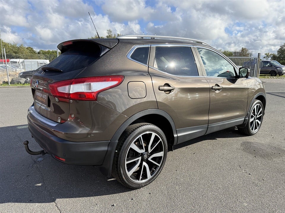 Nissan Qashqai 1,2 Dig-T 115 Tekna 5d