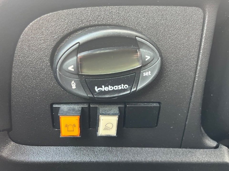 Iveco Daily 2,3 35S12 3000mm Lad 2d