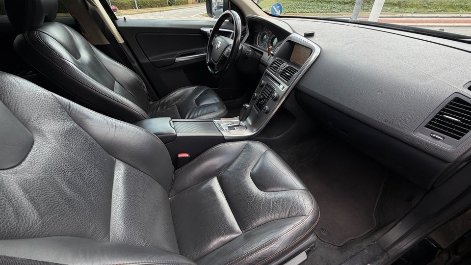 Volvo XC60 2,0 D3 163 Momentum aut. 5d
