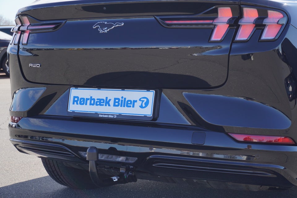 Ford Mustang Mach-E 88 Extended Range AWD 5d