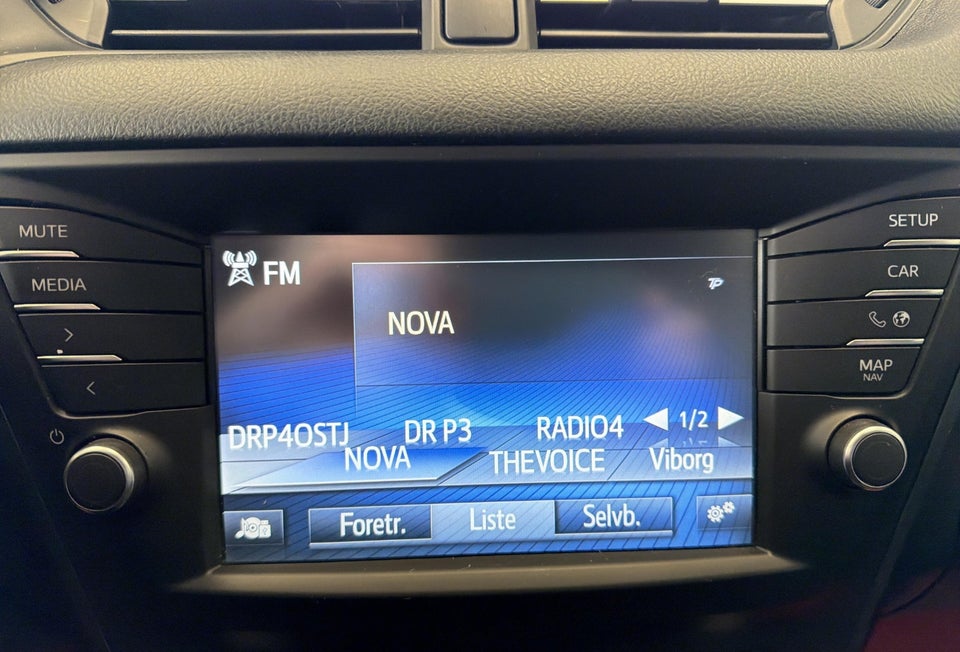 Toyota Avensis 1,8 VVT-i T2 Touring Sports 5d