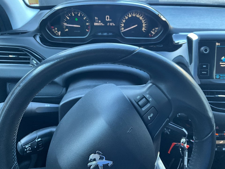 Peugeot 208 1,2 VTi 82 Active 5d