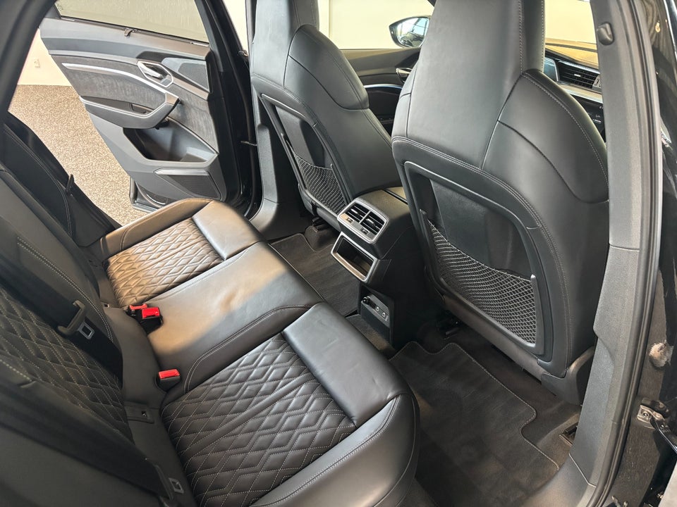 Audi e-tron S quattro 5d