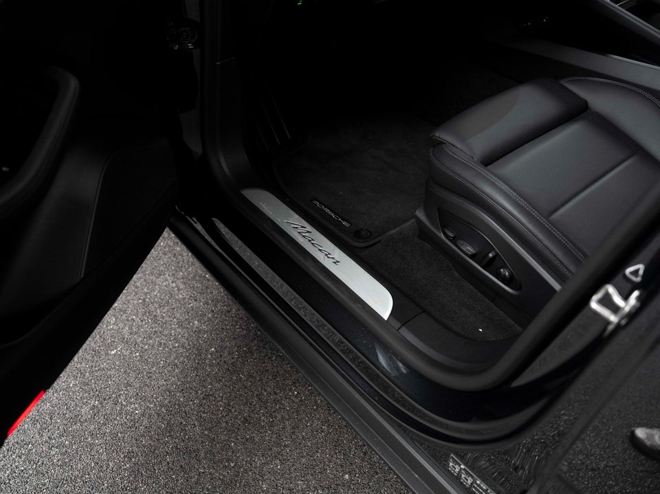 Porsche Macan 5d