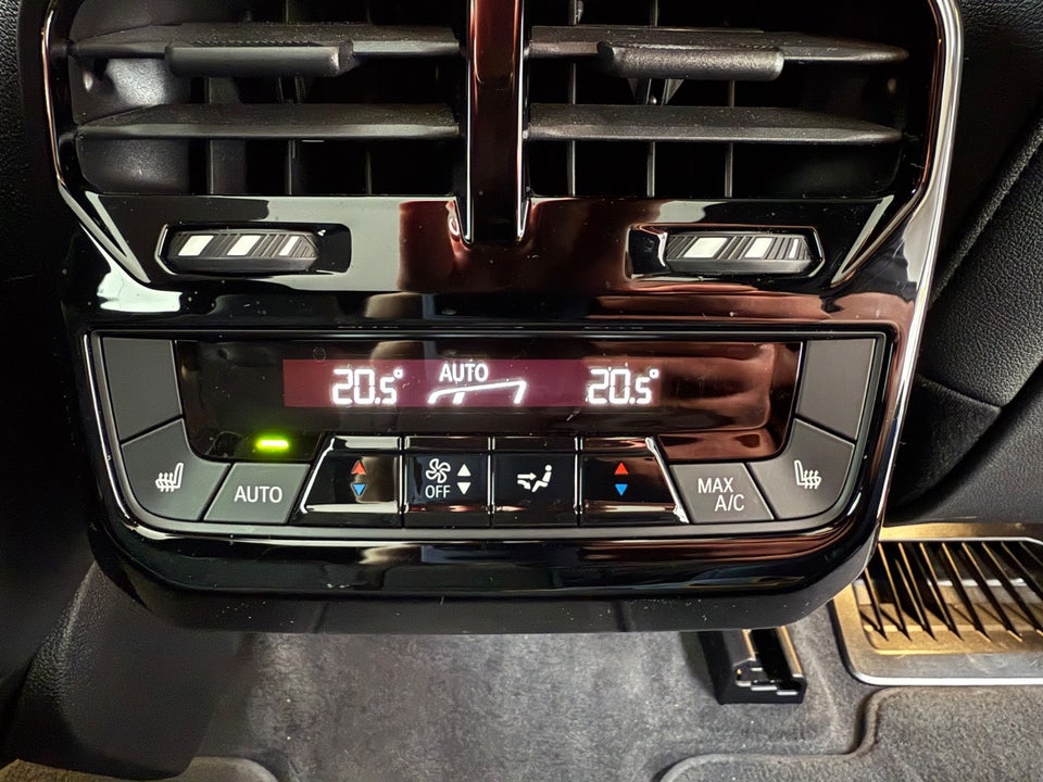 BMW iX xDrive40 Sport 5d