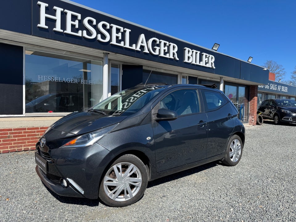 Toyota Aygo 1,0 VVT-i x-wave Sky 5d