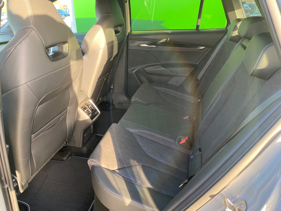 Skoda Elroq 60 iV Sportline 5d