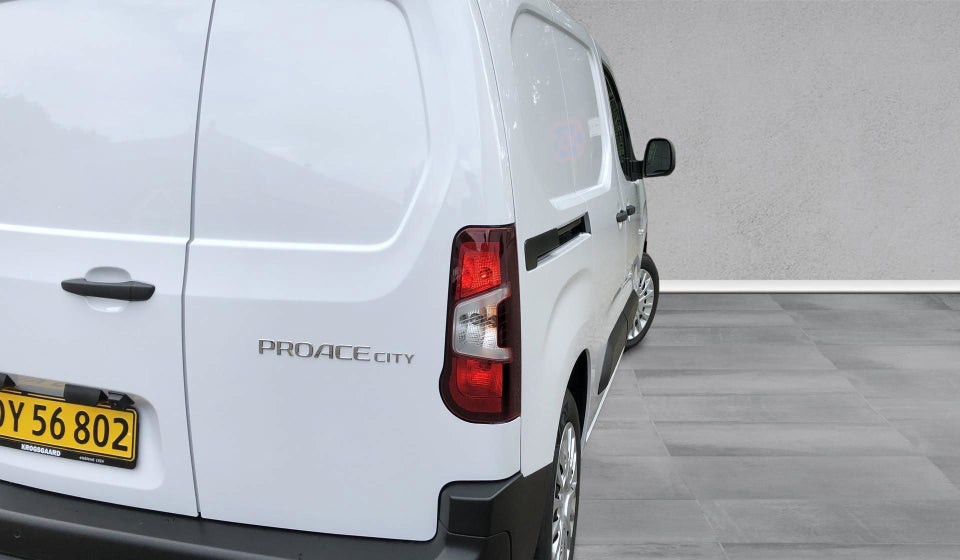 Toyota ProAce City 1,2 T 110 Medium Comfort 5d