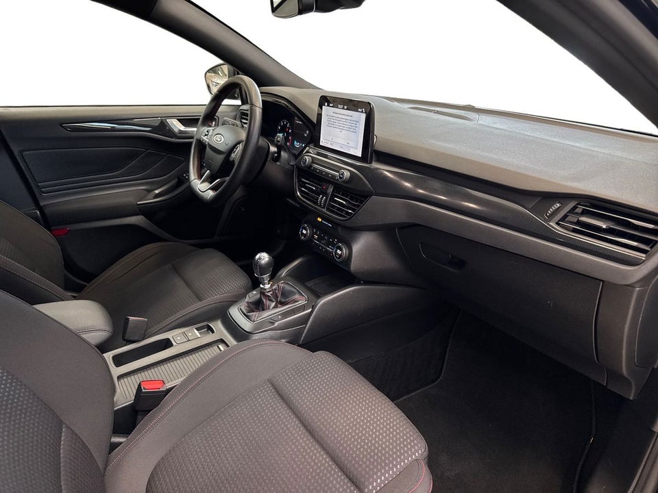 Ford Focus 1,0 EcoBoost ST-Line Business stc. 5d