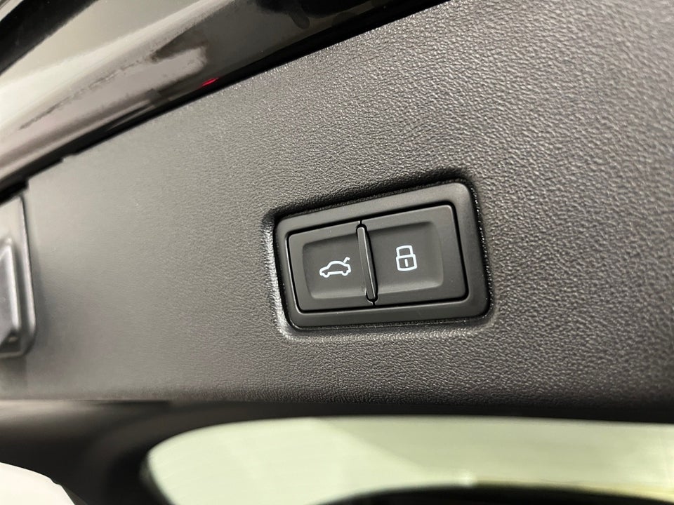 Audi Q4 e-tron 50 Attitude quattro 5d