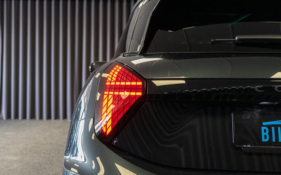MINI Cooper E JCW Trim XL 3d