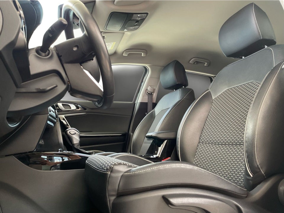 Kia Ceed 1,6 PHEV Upgrade SW DCT 5d