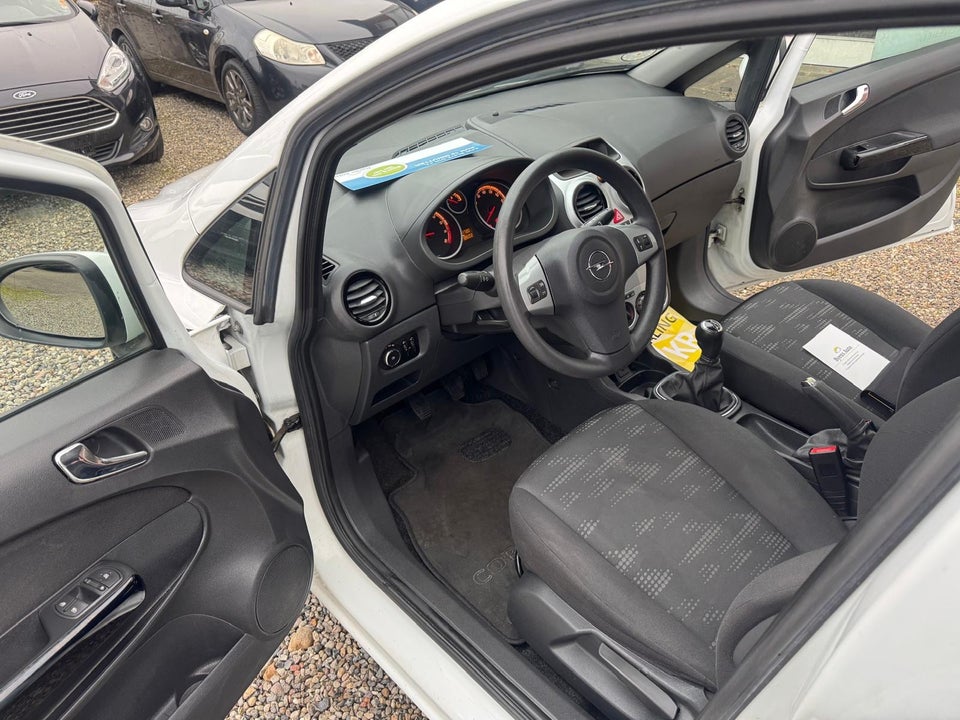 Opel Corsa 1,2 16V Enjoy 5d