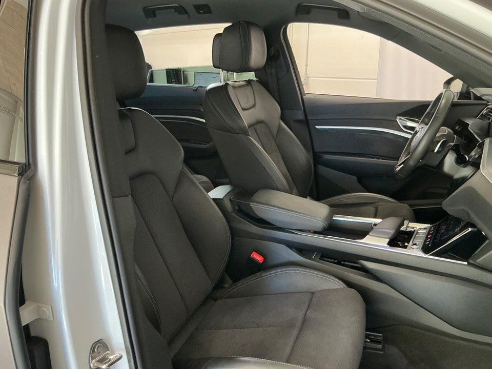 Audi e-tron 55 S-line quattro 5d