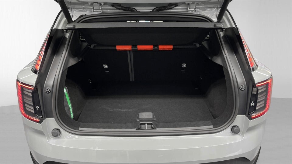 Volvo EX30 Extended Range Plus 5d