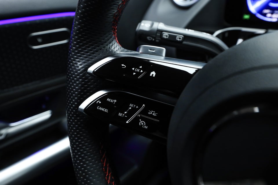 Mercedes EQA350 AMG Line 4Matic 5d