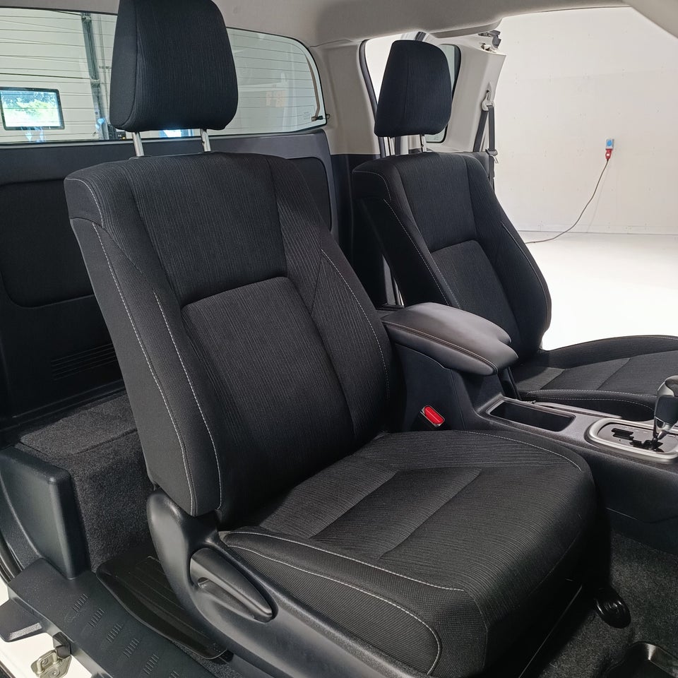 Toyota HiLux 2,4 D T3 Ex.Kab aut. 4d