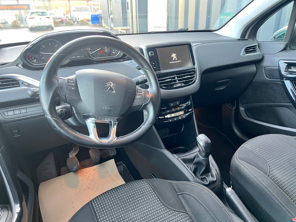 Peugeot 208 1,6 BlueHDi 100 Allure 5d