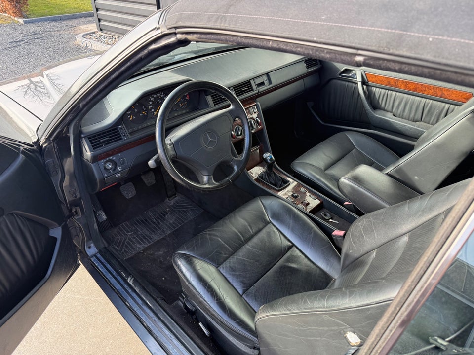 Mercedes E220 2,2 Cabriolet 2d