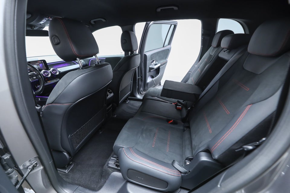 Mercedes EQB300 AMG Line 4Matic 5d