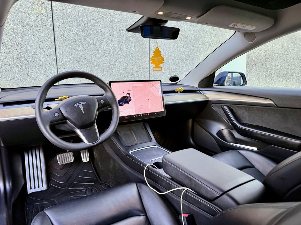 Tesla Model 3 Long Range AWD 4d