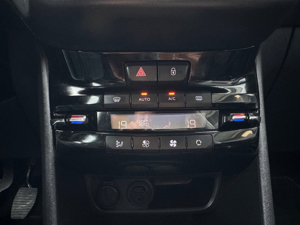 Peugeot 208 1,6 BlueHDi 75 Active 5d