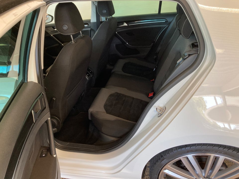 VW Golf VII 1,4 TSi 150 R-line DSG BMT 5d