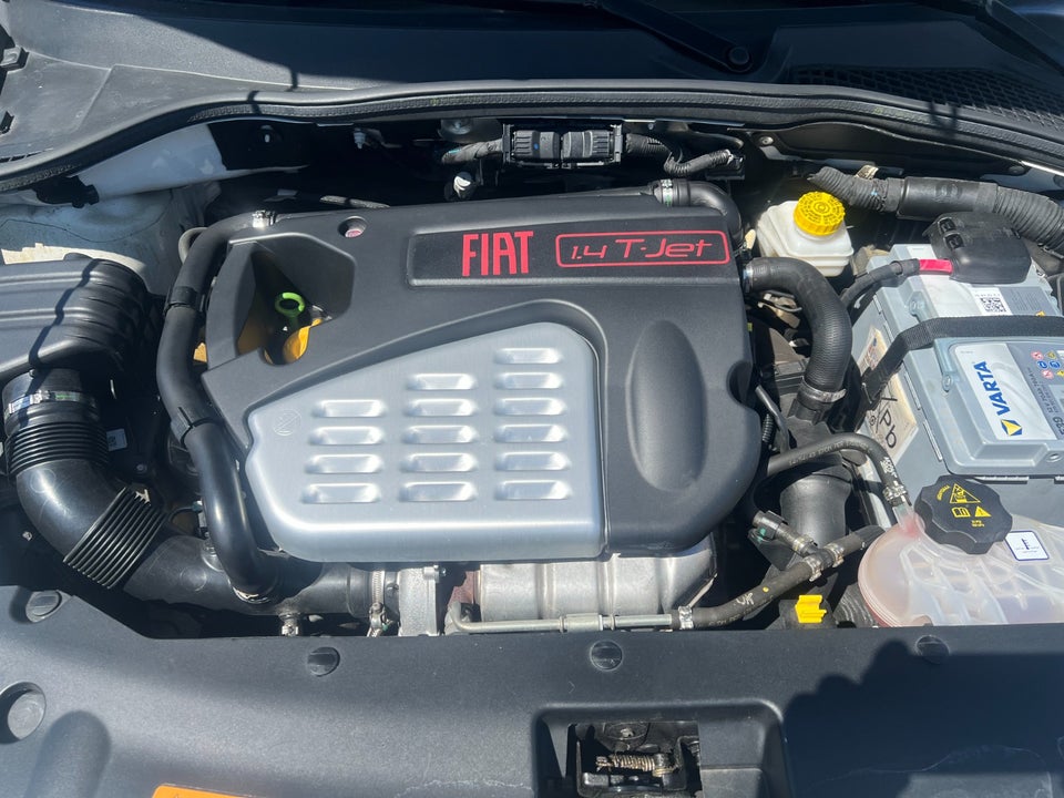 Fiat Tipo 1,4 T-Jet 120 Lounge SW 5d