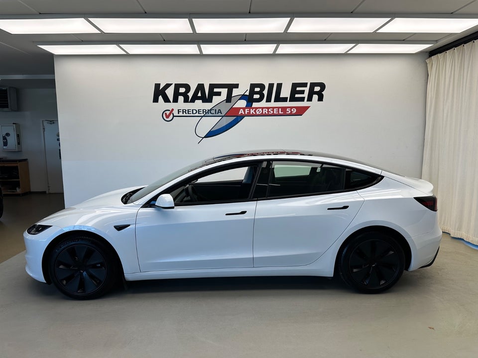 Tesla Model 3 RWD 4d