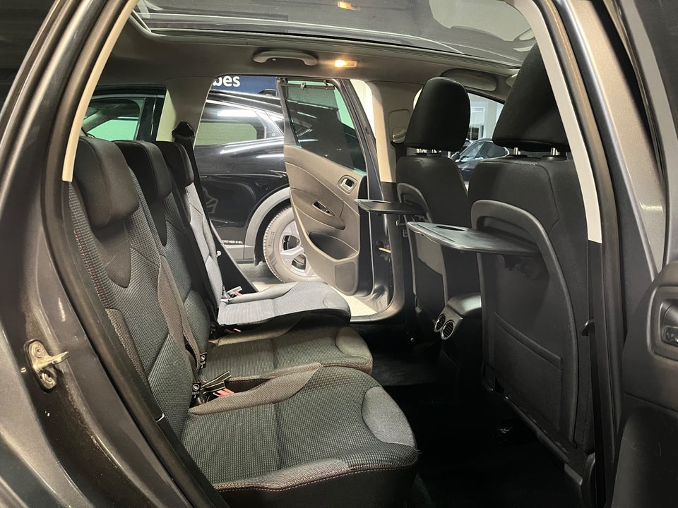 Peugeot 308 1,6 e-HDi 112 Sportium SW 7prs 5d