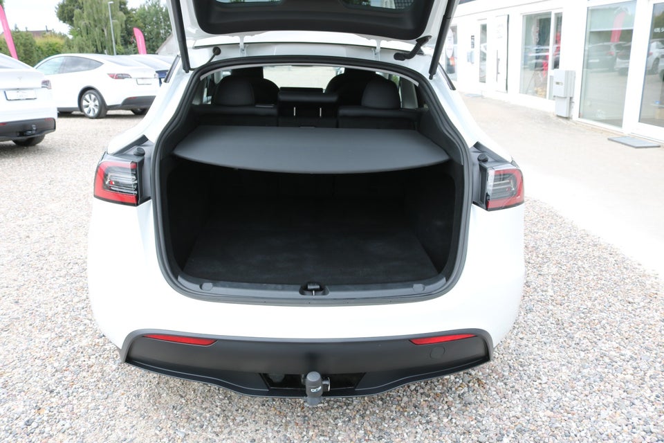 Tesla Model Y RWD 5d